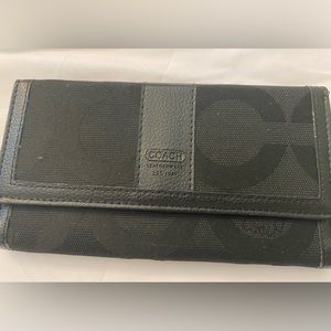 COACH SIGNATURE LONG WALLET BLACK